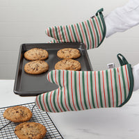 Deck The Halls Oven Mitt – Holiday Décor gift Montreal Villeray Urban Palate
