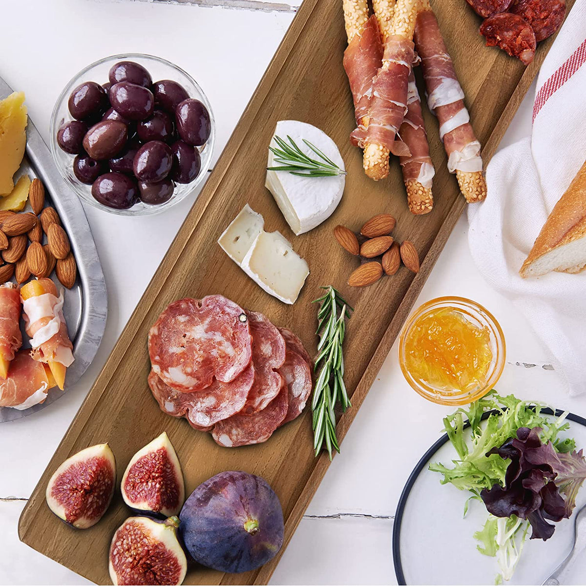 Long Acacia Wood Charcuterie Shovel – Serveware gift Montreal Villeray Urban Palate