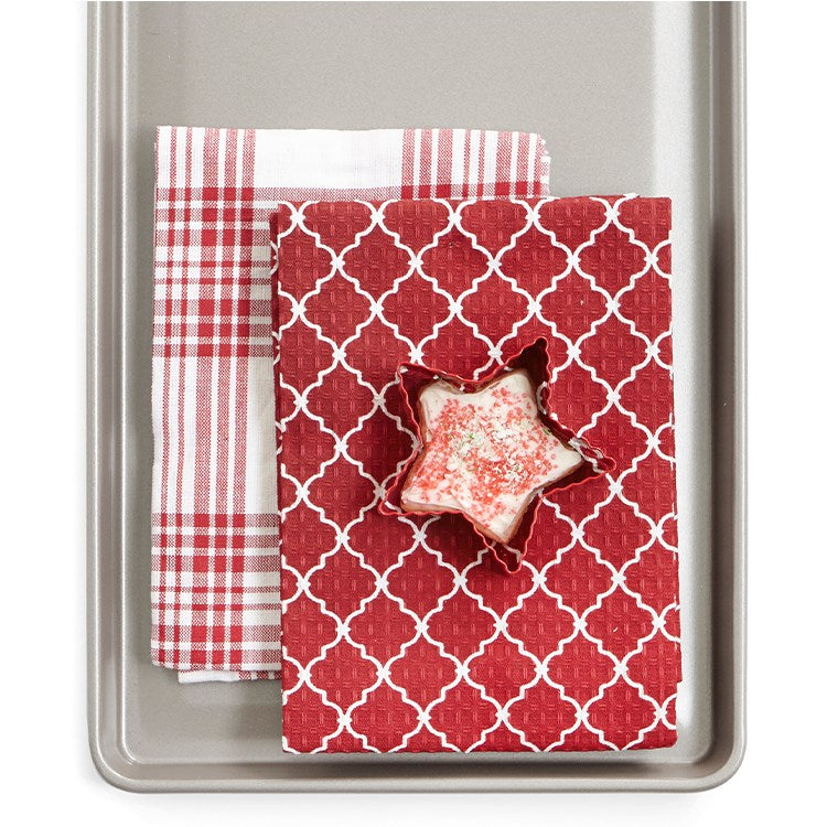 Lattice Tea Towel Set with Red Cookie Cutter – Holiday Décor gift Montreal Villeray Urban Palate