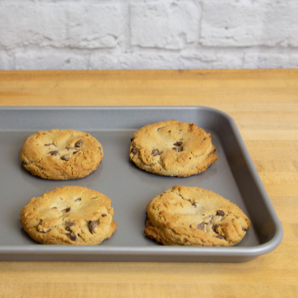 BakeMaster NonStick 12"x17" Baking Sheet – Gifts & Kitchen Accessories gift Montreal Villeray Urban Palate