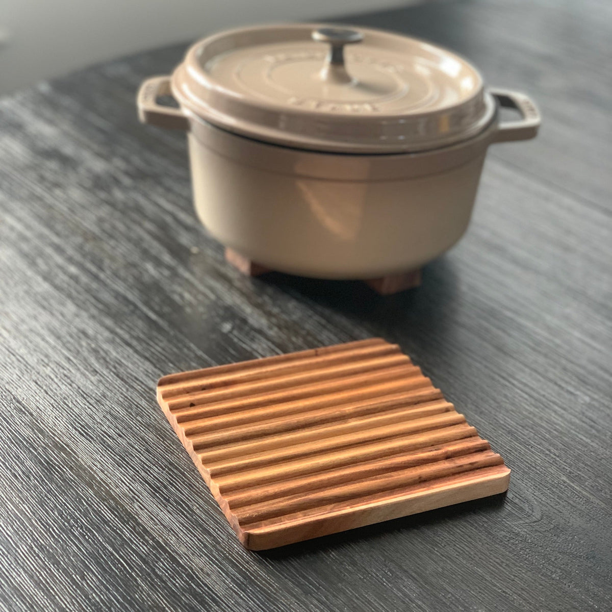 Ironwood Sedona Acacia Wood Trivet – Serveware gift Montreal Villeray Urban Palate