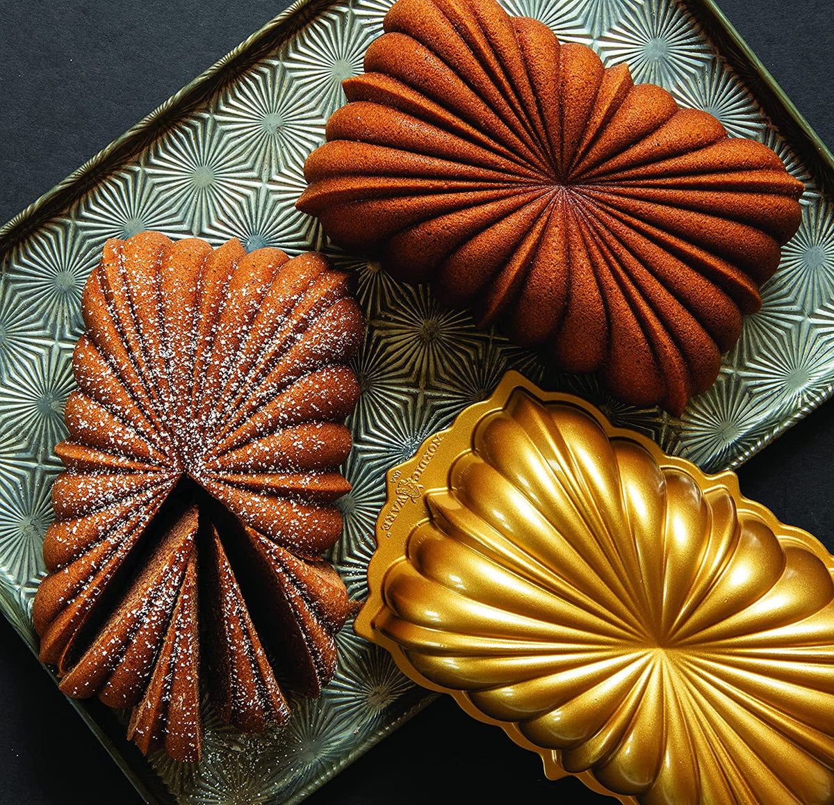 Classic Fluted Cast Loaf Pan – Gifts & Kitchen Accessories gift Montreal Villeray Urban Palate