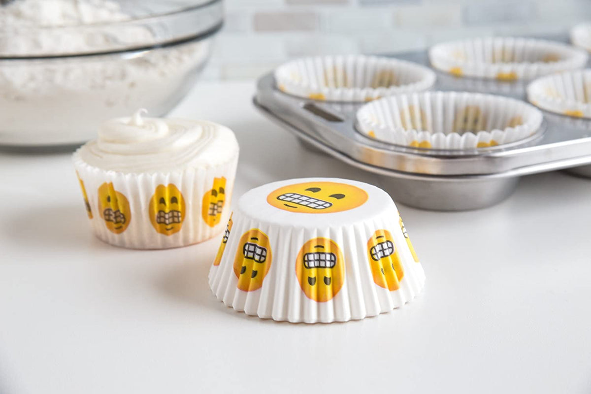 Grinning Emoji Baking Cups - Pack of 50 – Drinkware gift Montreal Villeray Urban Palate