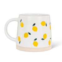 Tasse à base large avec citrons