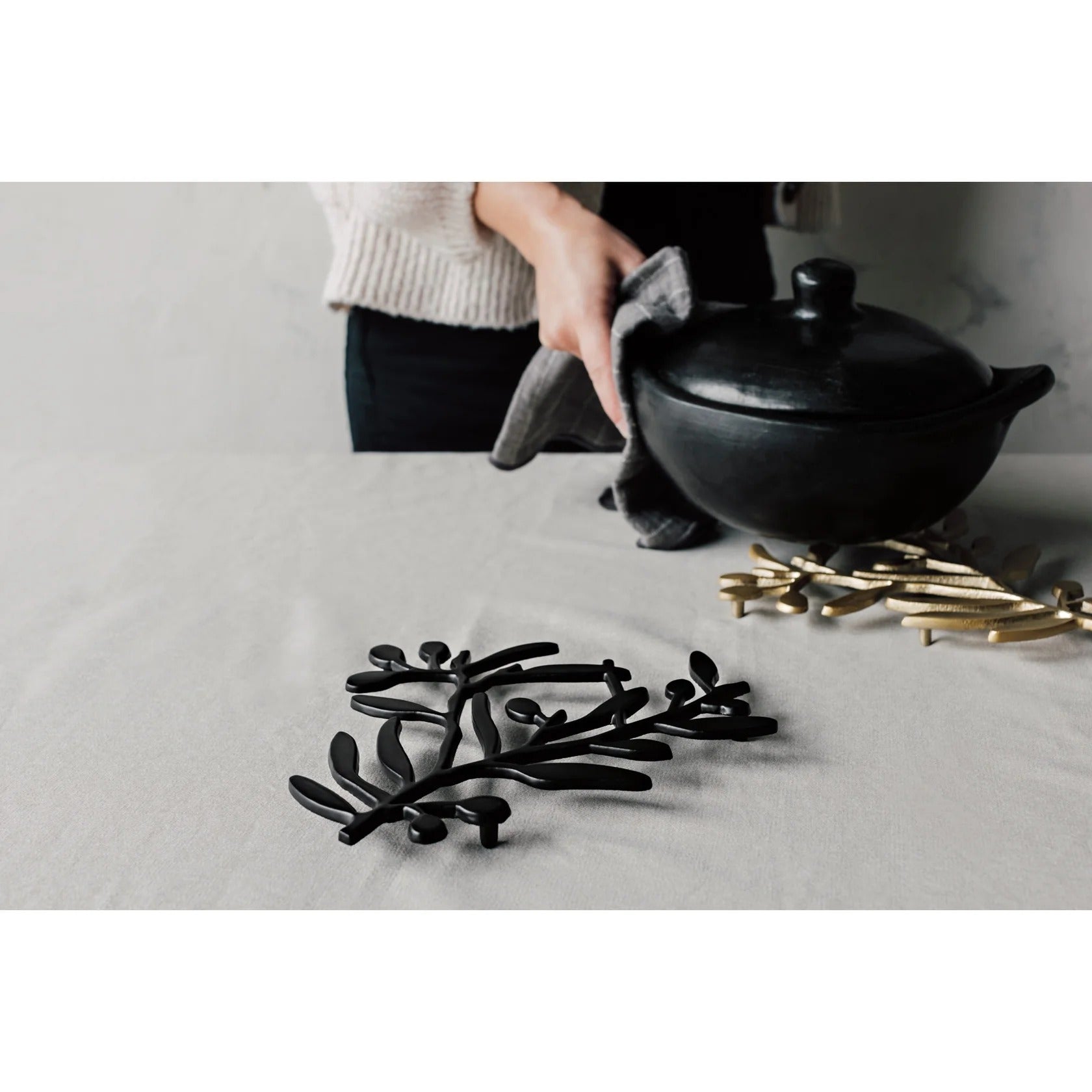 Dessous de plat en métal doré mat