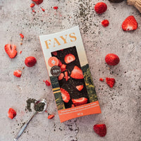 Tablette de chocolat noir aux fraises et au kombu royal 80g