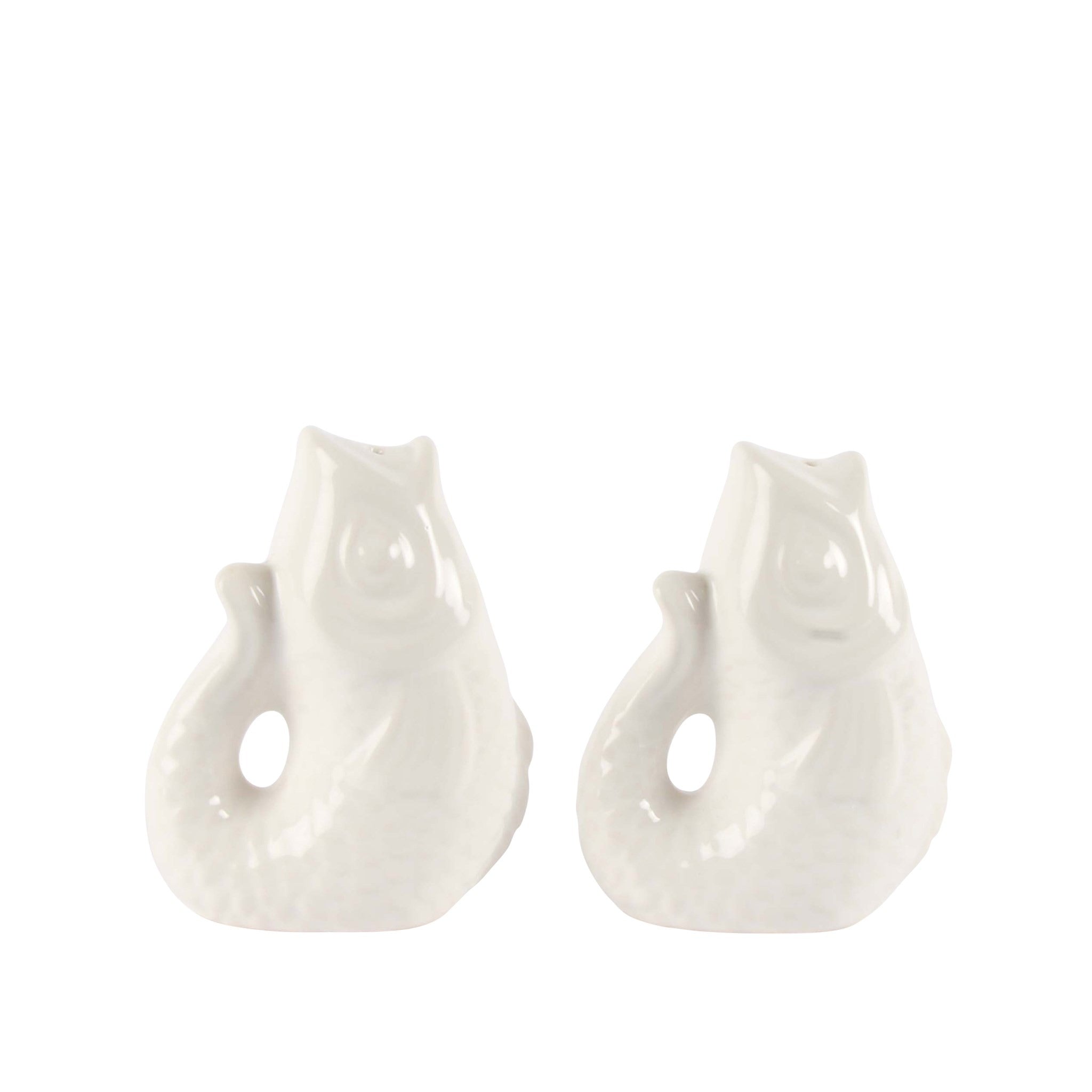 Assortiment de salière et poivrière en forme de poisson