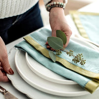 Serviettes de table en lin Azzura, azur et olive - Lot de 4