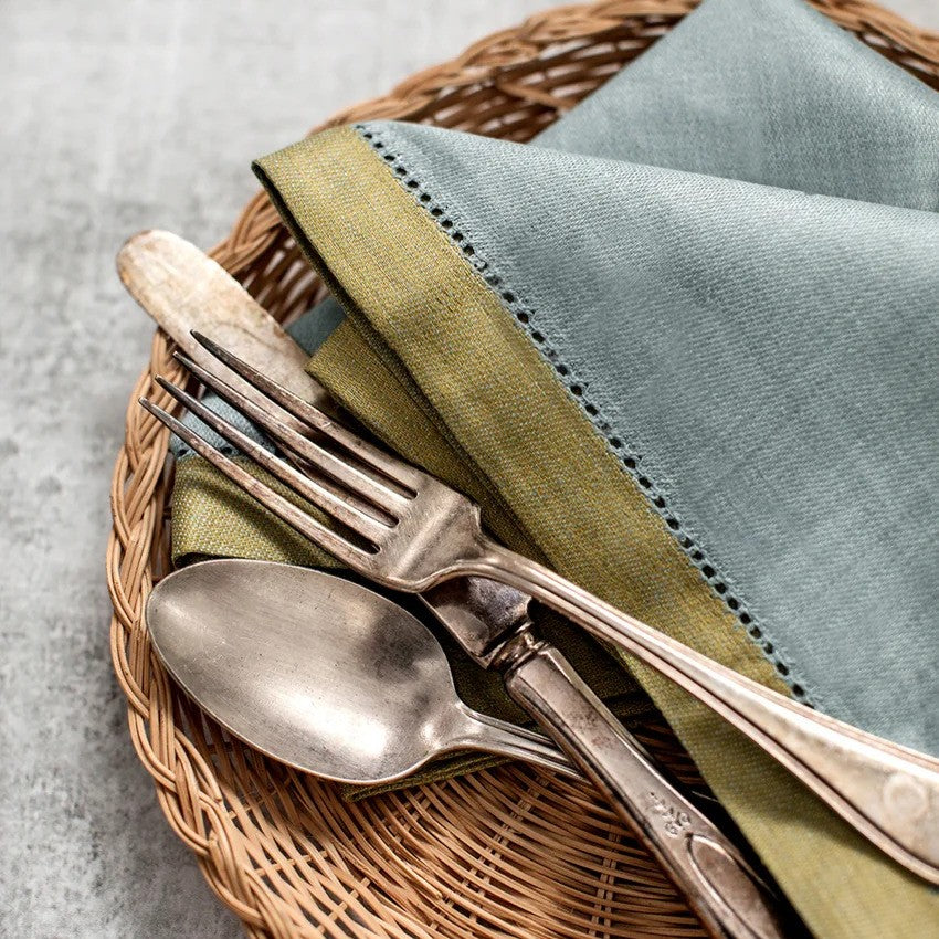 Serviettes de table en lin Azzura, azur et olive - Lot de 4