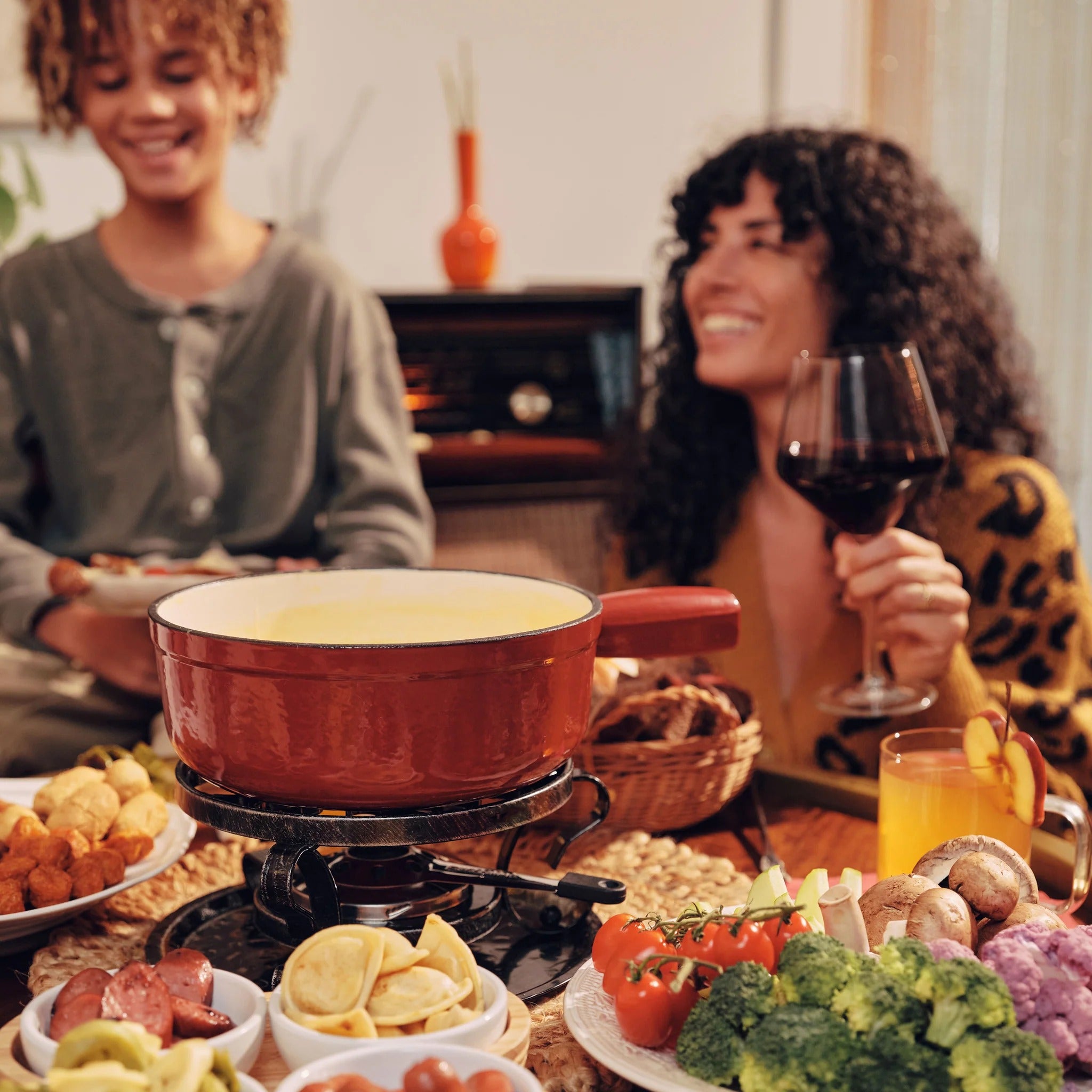 Ensemble à fondue au fromage en fonte émaillée rouge cerise Lugano