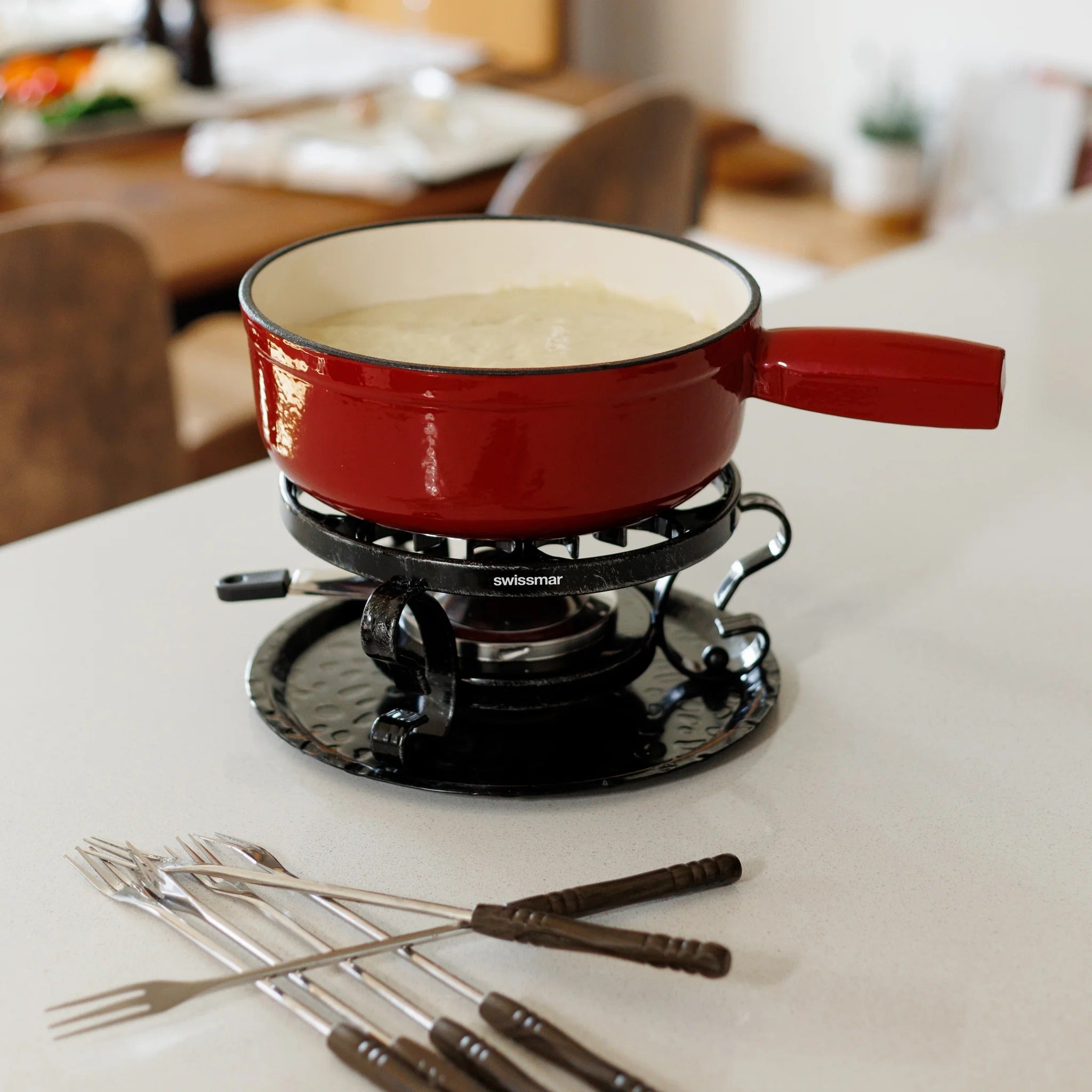 Ensemble à fondue au fromage en fonte émaillée rouge cerise Lugano