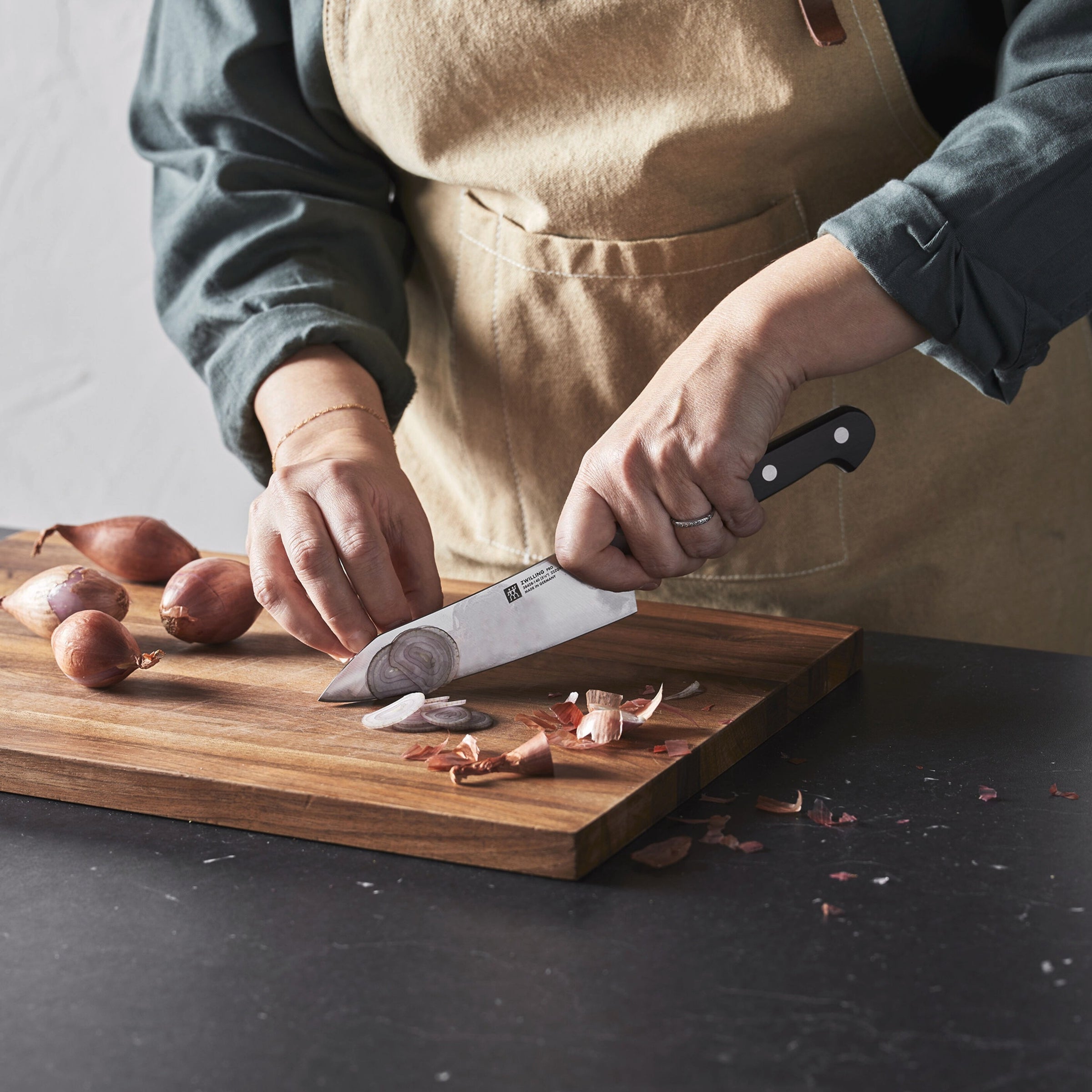Couteau Santoku à bascule Pro 5,5 pouces